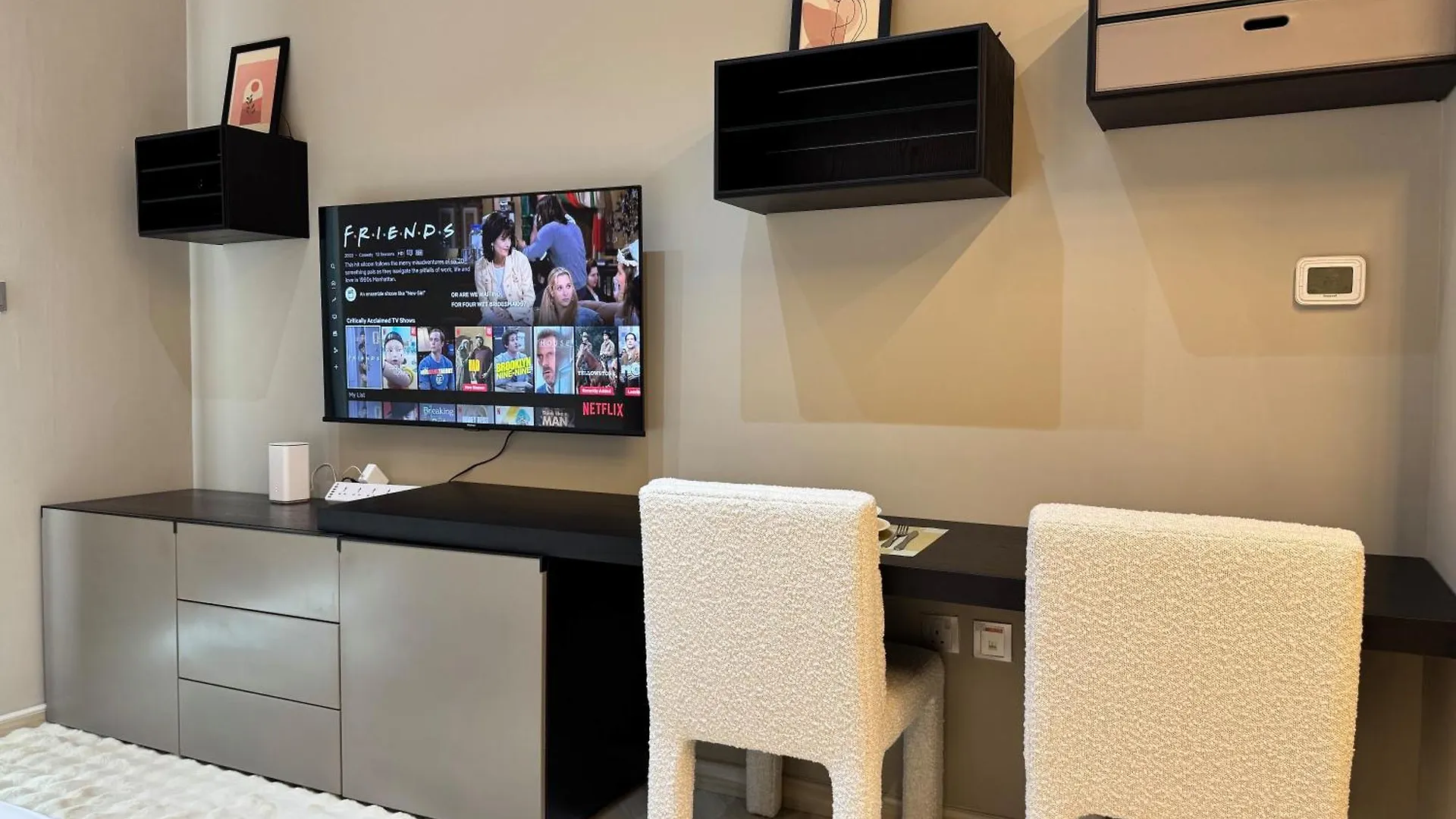 Warm And Elegant Studio In Dubai Apartamento
