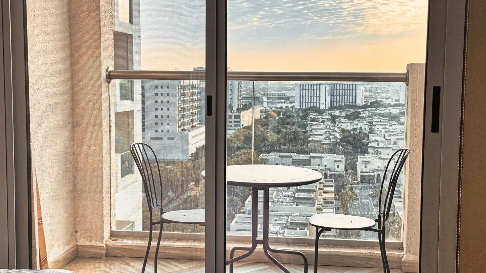 Apartment Warm And Elegant Studio In Dubai United Arab Emirates