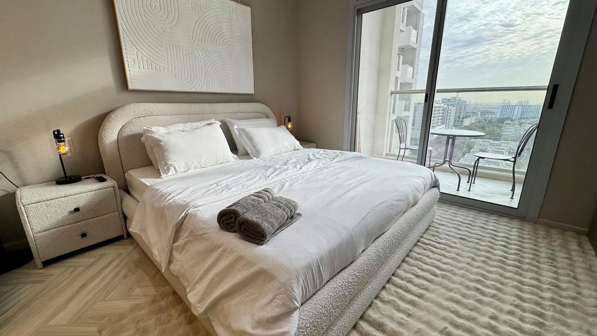Warm And Elegant Studio In Dubai 0*,